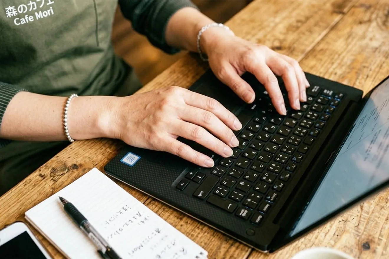 ファイルをダウンロード