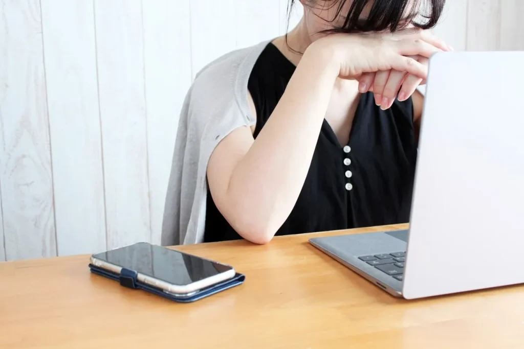 SNSで効果が出なくてがっかりしている女性