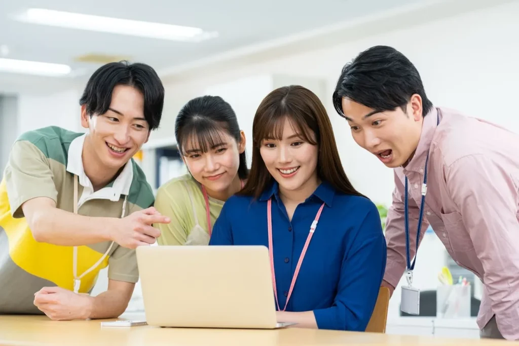 WordPressでスタッフ紹介ページを作って喜んでいる人々