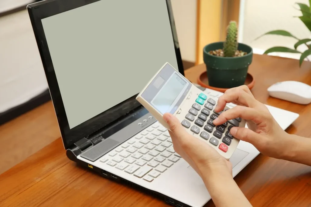 電卓を操作しながらワードプレスサイトを更新